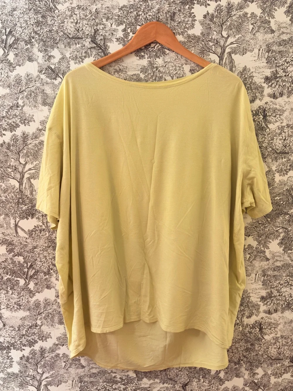 Lululemon Back in Action T Shirt Tee Top Green Yellow Yoga Oversized - Picture 1 of 5